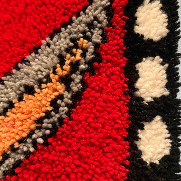 Vintage Bugs Bunny from Looney Tunes "Bugs on Film" Latch Hook Rug Handmade 29" - Picture 8 of 8